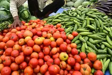 Not just tomatoes: Wider range of food items drive 7% plus inflation