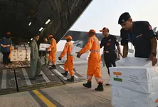 India sends humanitarian aid to war-torn Palestine