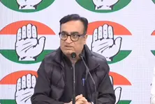 Congress bank accounts frozen by I-T dept, party leaders protests