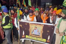 Farmers hold candlelight marches on Punjab-Haryana borders