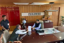 Congress Porbandar MLA Arjun Modhwadia steps down from all his posts