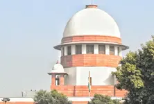 Misleading ads by Patanjali: SC summons Baba Ramdev, Acharya Balkrishna