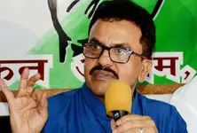 ‘I was expelled after I quit’, claims Sanjay Nirupam on his ouster from Cong