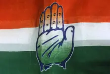 Congress announces star campaigners list for Guj; Gandhis, Kharge included