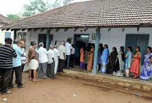 Over 33% votes polled in Kerala after five hours