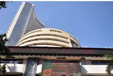 Sensex, Nifty trade flat; Pharma stocks shine