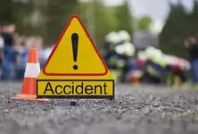 Four feared dead as pickup van plunges into canal in Vadodara