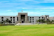 Gujarat HC rebukes state, RTO, traffic police for ‘anarchical system’