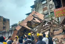 2 rescued, 24 people have narrow escape as Navi Mumbai building collapses