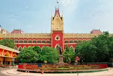 Calcutta HC orders CBI probe into Kolkata doctor’s rape & murder