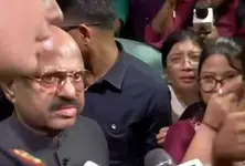 Bengal Guv visits RG Kar, assures protesting docs of support for justice