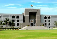 Gujarat HC orders new helpline, website for traffic, parking issues