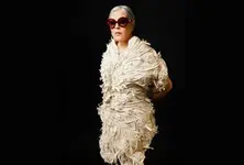 'Most designer outfits unwearable', says Zeenat Aman