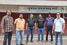 Bajrang Dal reaches Waqf board office, makes people send suggestions to JPC