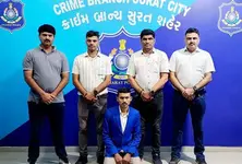 Fake customs officer held for ₹13 lakh job fraud in Surat