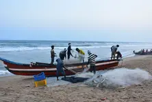 Sri Lankan Navy arrests 17 TN fishermen; families block Madurai-Rameswaram highway