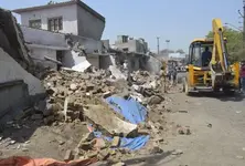 Gujarat removes over 600 religious places on roads in two months