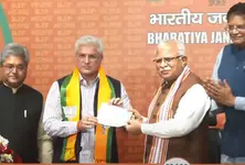 Kailash Gahlot joins BJP, a day after quitting Arvind Kejriwal-led AAP