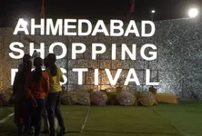 Ahmedabad is booming! Shopping festival sales cross ₹69,000 cr! Growth 20%, but sorry data is not available