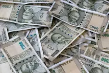 Fake notes worth ₹5 lakh deposited in Ahmedabad banks