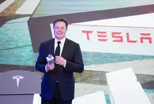 Elon musk criticises Ukraine President Zelensky’s 2022 Vogue photoshoot amid war