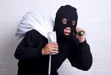 Thieves steal ₹20 lakh from labour contractor's parked scooter in Chandkheda