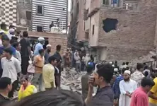 Delhi building collapse Seven of family including owner among 11 dead