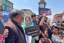 Mehbooba urges Centre to make exception for PoK women married to Kashmiri men