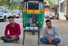 Two arrested with mephedrone worth over ₹5.50 lakh near IIMA