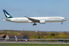 Cathay Pacific apologises  after flight attendant mistakenly serves wine to 3-year-old