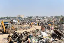 AMC begins second phase of Chandola lake demolition drive