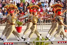 Low-key Beating Retreat ceremony at 3 India-Pak border points in Punjab resumes today