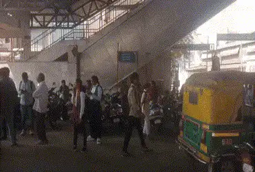 Vastral to Thaltej route on halt for Ahmedabad Metro, passengers face delays