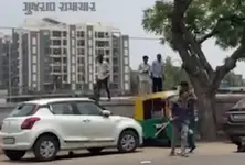 Violent clash over car recovery at Anandnagar: four injured, vehicles vandalised