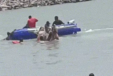 Seven pilgrims drowns in Dwarka one dead six rescued