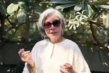 Zeenat Aman felt overwhelmed as she boarded an Air India flight post crash