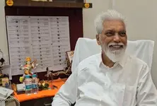 Hindi not mandatory, students can opt for third language if 20 or more choose: Maha Minister