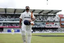 1st Test: Pant reprimanded for showing dissent at umpire’s decision on day 3