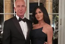 Look what e-commerce king Bezos plans for return gifts on his wedding