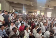 Mumbai traders protest after MNS workers assault a Gujarati shopkeeper for not speaking Marathi