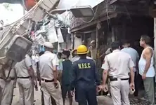 Building collapses in Delhi’s Janata Mazdoor colony; 3 rescued, many feared trapped