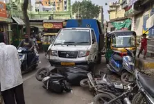 Man killed after civic garbage collection van rams two-wheelers in Jamalpur, driver arrested