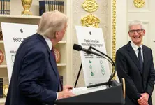 Apple announces usd 100 billion in new US investment after Tim Cook meets Trump