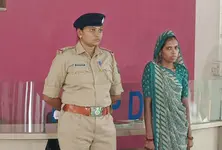 Woman held for duping trader of ₹67 lakh by promising ‘divine ritual’ to extract gold from ground