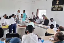 Bihar SIR row: SC asks Election Commission to upload data of voters omitted in draft list