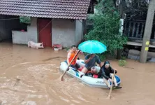 Nine dead, three missing as flash floods hit camping site in north China