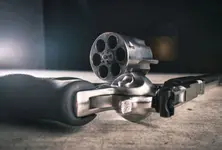 Armed gang ties up staff, loots ₹21 cr in cash & gold from SBI in Karnataka