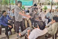 Uproar at BJP MLA Raman Vora’s residence for not declaring Jadar as taluka 70 leaders resign from BJP