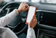 Using phone while driving claims 33 lives, causes 150 accidents in Gujarat