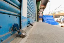 AMC’s 24-hour eviction notices to 102 Kalupur Bridge shops leave traders in pre-Diwali distress